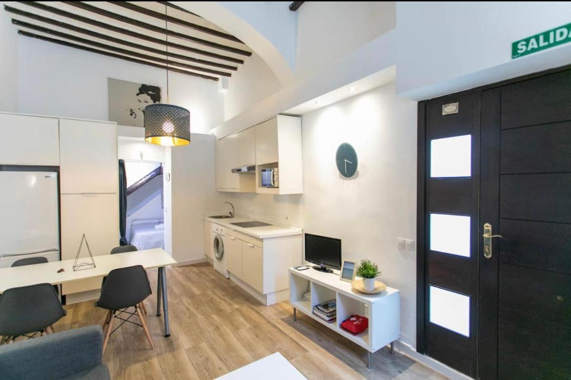 Rooms Postigo Bajo มาลากา ภายนอก รูปภาพ